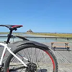 Le Petit Concise A 20mn Du Mont Michel Nyaraló