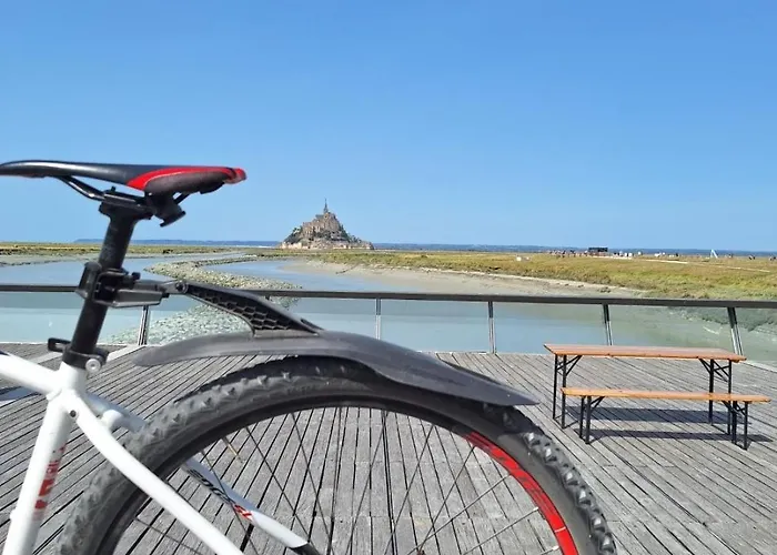 Le Petit Concise A 20mn Du Mont Michel Nyaraló